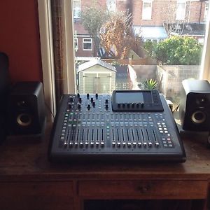 Behringer X32 Compact and Flightcase