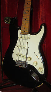Vintage 1972 Fender Stratocaster Electric Guitar Cusom Color Black w/ OHSC VIBE