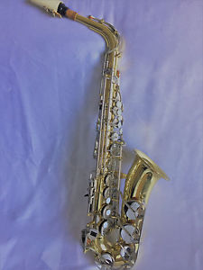 YAMAHA YAS-23 ALTO SAXOPHONE