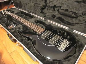 Ernie Ball Music Man Bongo 5 String Electric Bass Black HH w/ case