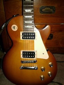 Gibson Les Paul 50's Tribute Honeyburst - excellant condition. Born on 2 8 2016