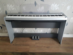 Yamaha p95 Digital Piano With Stand Pedals And Music Rest