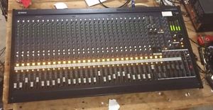 Yamaha MG32/14FX Mixing Console
