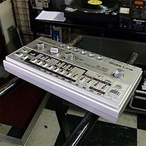 Used.Good ROLAND TB-303 BASSLINE synthesizer special order