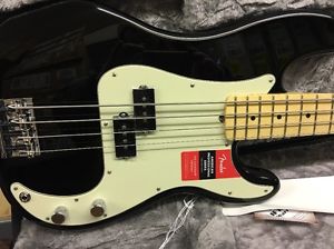 Fender American Professional Precision Bass Maple Fingerboard  Black