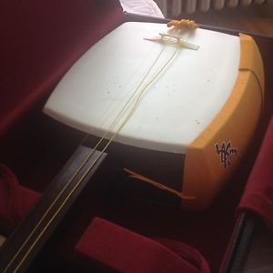Japanese guitar Shamisen