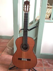 Ramirez 4NE Classical Guitar - Cedar top and solid indian rosewood sides