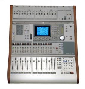 MIXER DIGITALE TASCAM DM 3200 + SCHEDA IF-FW/DMMKII