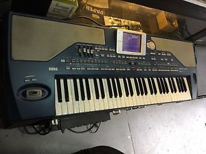 Korg Pa800 Keyboard Synthesizer 