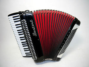 Akkordeon, Benkert, 4 chörig, 120 Bass