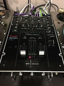 Vestax 08 Black DJ MIXER W/ Original AC Power