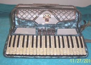Morbidoni Dyno 120 bass Accordion Beautiful Aqua Blue 4/2 reg  Accordian VG Cond