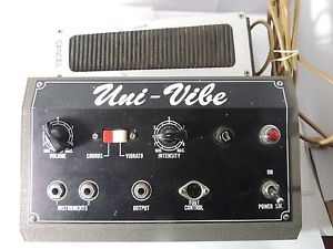 VINTAGE SHIN EI UNI-VIBE CHORUS/VIBRATO EFFECT w/FOOT CONTROL PEDAL ORIGINAL