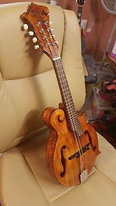 New Mia F-7 F-Style Mandolin & Case -Made in America