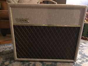 VOX AC15HW1X Hand Wired 15 Watt 1- 12" Alnico Blue Speaker Guitar Tube Amp!!