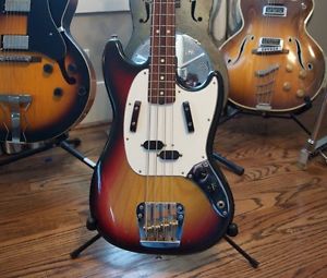 1976 Fender Mustang Bass Guitar Sunburst Finish Vintage Case Included