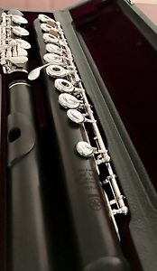 Yamaha YFL-874W GRENADILLA WOOD FLUTE - OPEN-HOLES, OFFSET G, SPLIT E & B-FOOT