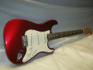 1992 FENDER STRATOCASTER '62 AVRI REISSUE -- made in USA