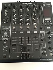 Pioneer Dj Gear 2 x CDJ 2000 Nexus, 1 DJM 900 Nexus Mixer