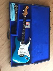 FENDER STRATOCASTER MIJ LAKE PLACID BLUE 1986-1987 WITH CASE