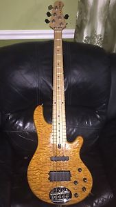 Lakland Skyline 5502 Electric Ba