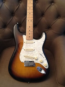 Fender Custom Shop American Classic Stratocaster Strat Sunburst Guitar 98