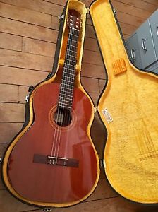 Rare Guitare du luthier Jacques Favino !!