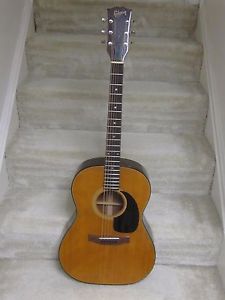 1970 Gibson B25N acoustic guitar with hardshell case- very nice, ready to play
