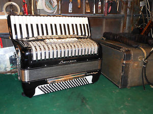 LESMANN /  Morbidonni Accordion Organ Piano Accordion 19.5