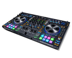 Denon DJ MC-7000 - Premium 4-Deck DJ Controller mit 2 Audio Interfaces