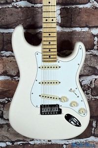 New Fender American Professional Stratocaster MN Olympic White