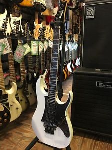Ibanez RG2550Z White Electric guitar w/hard case From JAPAN Free shipping #T725