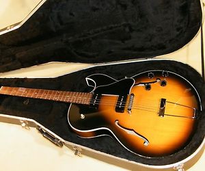 Gibson ES 135 with hardshell case