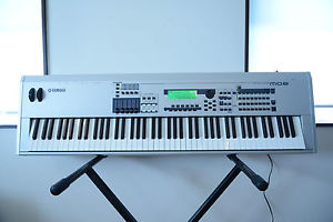 Yamaha MO8 Keyboard Synthesizer 