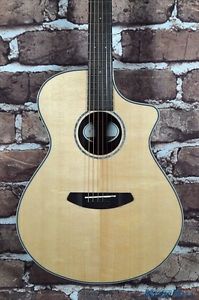 B-Stock Breedlove Pursuit Concert Ziricote Acoustic Electric Guitar