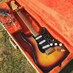 1992 Stevie Ray Vaughan SRV Fender Stratocaster - Near Mint