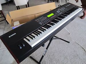 Yamaha S90ES Keyboard Synthesize