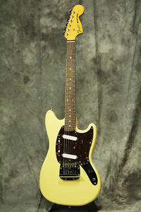 Fender Japan Exclusive Classic 70s Mustang Yellow White FROM JAPAN FREESHIPPING
