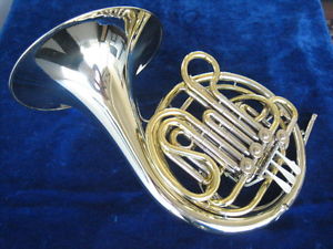 GOOD HOLTON H-378N DOUBLE FRENCH HORN WITH WARRANTY!