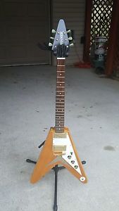 Hamer Flying V with Case
