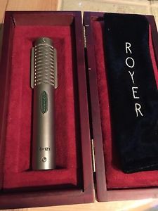 Royer r121 Ribbon Microphone - Slightly used, excellent condition