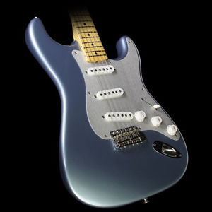 Fender Custom Masterbuilt Dennis