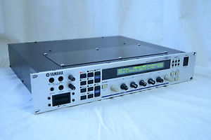 Yamaha CS6R TONE GENERATOR Modular Synthesis Plug in System w/ SM card cs6x