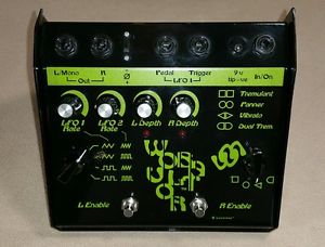 Rare LOVETONE Wobbulator TREMOLO PANNER VIBRATO Dual LFO Oscilation PEDAL