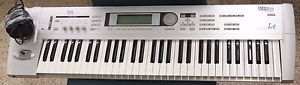 Korg triton 61 Keyboard Synthesi