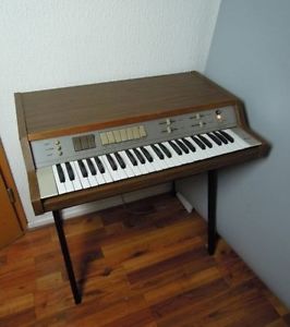VINTAGE PHILIPS PHILICORDA GM 754 TUBE PORTABLE COMBO ANALOGUE ORGAN ROCK MUSIC