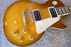 Gibson Les Paul Classic Guitar (Honeyburst)