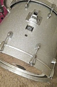 YAMAHA MIJ OAK CUSTOM BASS DRUM SILVER SPARKLE 22 X 17 GREAT BEARING EDGE EX/CON