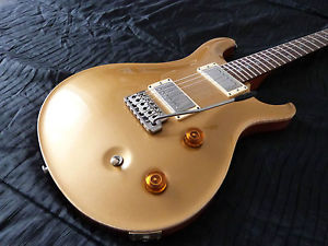 Paul Reed Smith PRS Custom 22 Trem In Goldtop Finish - Electric Guitar