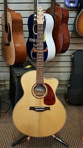Seagull Performer Cutaway Mini J